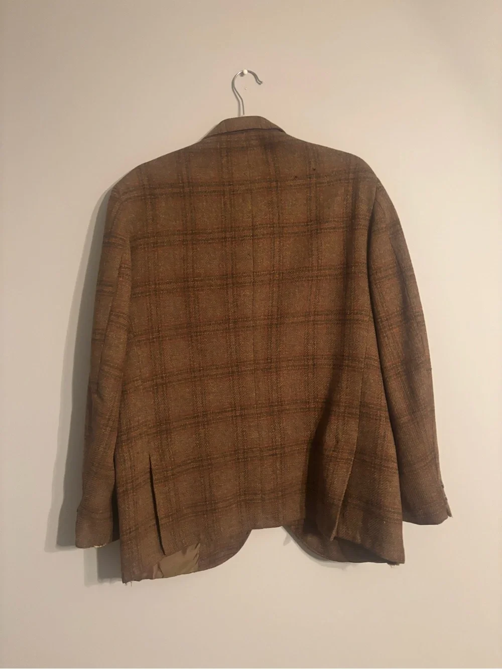 Classic Men's Brown Plaid Wool Sport Coat - Tailored Two-Button Blazer